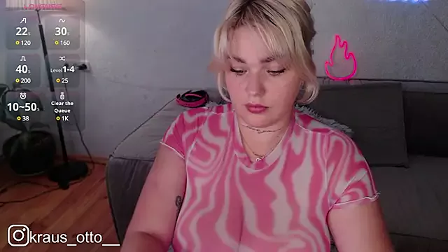 Girls: try live performances with matured performers, from dancing to quirks, in a variety of beautiful sex cams.