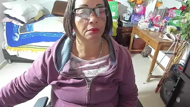 Mrs_mommy_ from StripChat