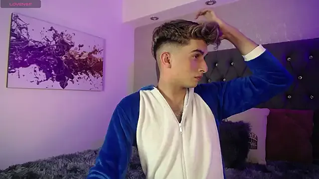 Girls: try live performances with matured performers, from dancing to quirks, in a variety of beautiful sex cams.