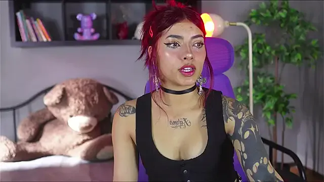 Girls: try live performances with matured performers, from dancing to quirks, in a variety of beautiful sex cams.