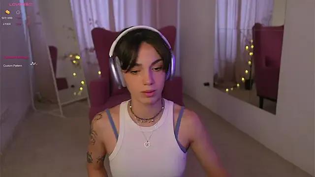 mystica_ from StripChat is Freechat