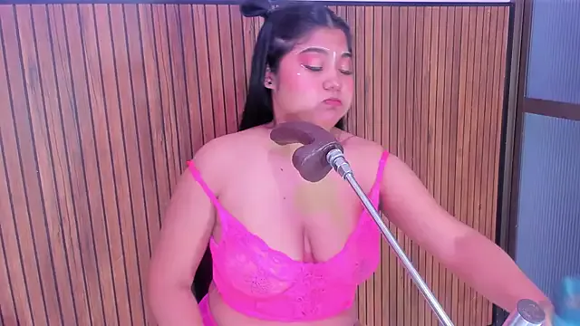 mysticlatina1 from StripChat is Freechat