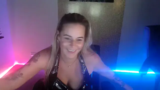 MystiqueMaven from StripChat is Freechat