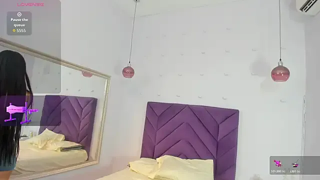 Nahomycarterr from StripChat is Freechat