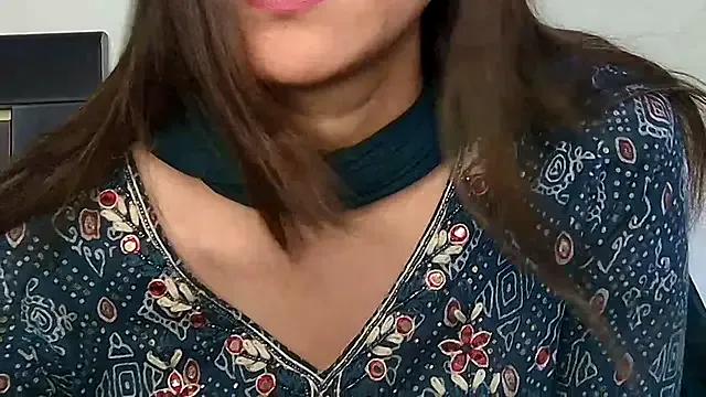 Naina_For_You from StripChat is Freechat