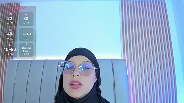 naishaa_ from StripChat is Freechat