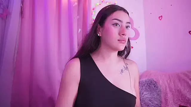 Nalia_adams from StripChat