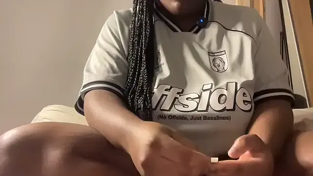 nanaisbackk from StripChat is Freechat