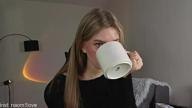 Naomi_Girly from StripChat is Freechat