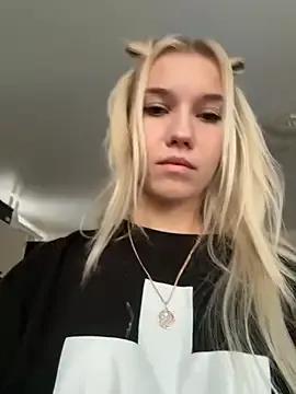 NaomiHita from StripChat is Freechat
