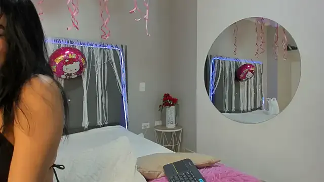 naomygomez1 from StripChat is Freechat