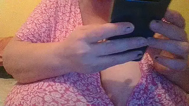 Nataliesbestjuggs from StripChat is Freechat