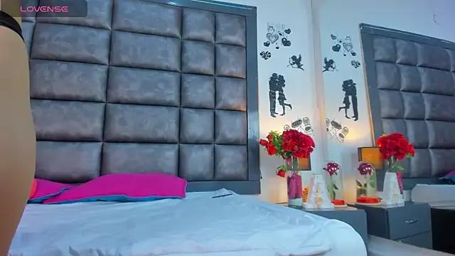 NathaliaLohans from StripChat is Freechat