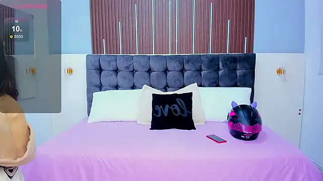 Nathaly__Rosse from StripChat is Freechat