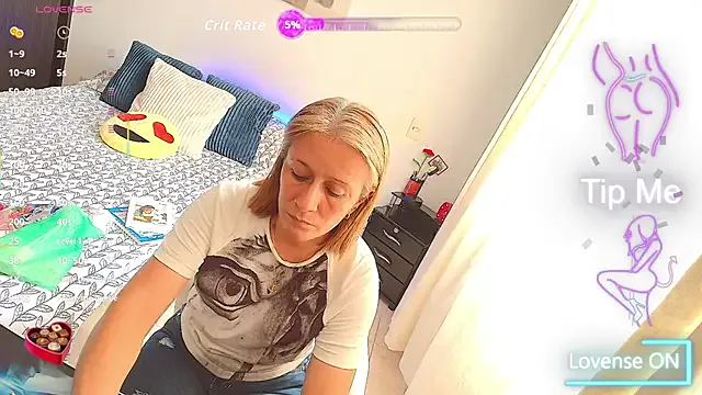 Girls: try live performances with matured performers, from dancing to quirks, in a variety of beautiful sex cams.