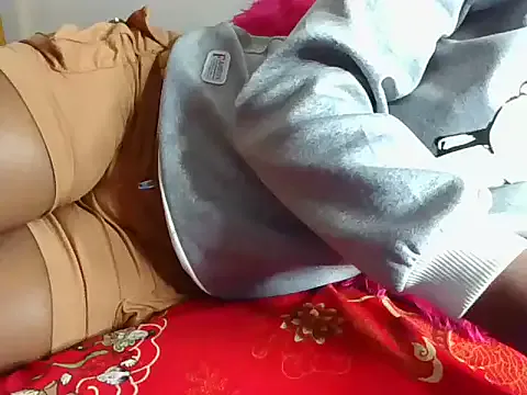 Naughtybadgal from StripChat is Freechat