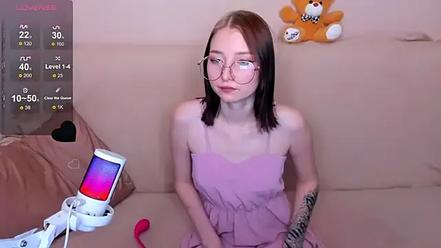 Girls: try live performances with matured performers, from dancing to quirks, in a variety of beautiful sex cams.