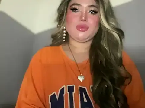 Girls: try live performances with matured performers, from dancing to quirks, in a variety of beautiful sex cams.