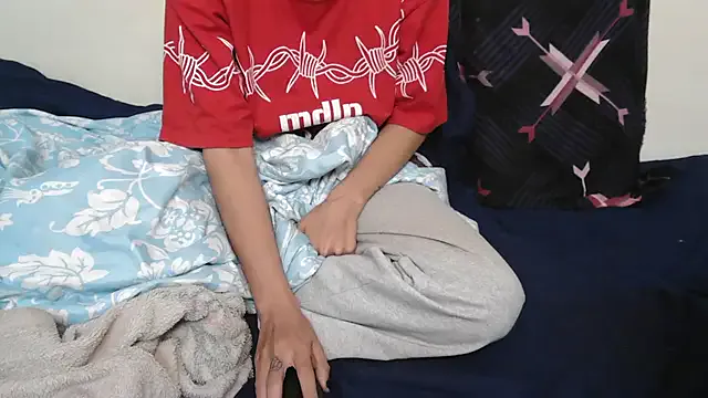 NaughtyThrouple007 from StripChat is Freechat