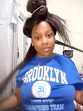 NayraMoon_ from StripChat is Freechat