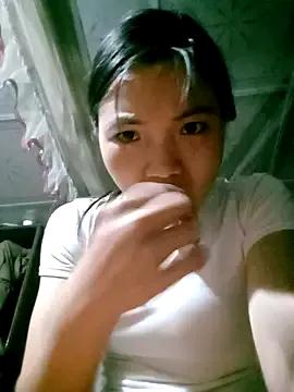 ngan-cute from StripChat is Freechat