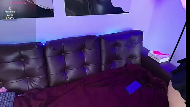 Nia_Blum from StripChat is Freechat