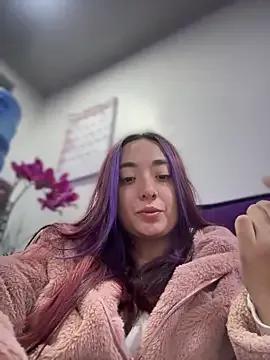 NiaCherry from StripChat is Freechat