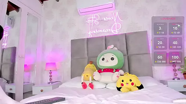 Girls: try live performances with matured performers, from dancing to quirks, in a variety of beautiful sex cams.