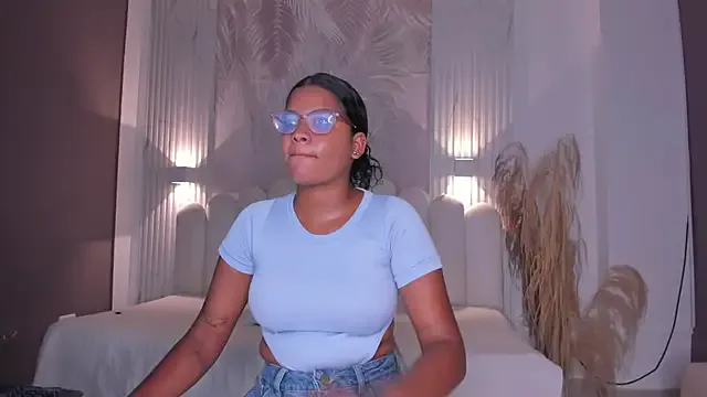 Nicky__21 from StripChat is Freechat