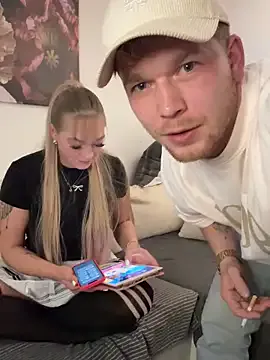 NickyGold_Official from StripChat is Freechat