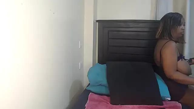 NIKKIE_LOVE from StripChat