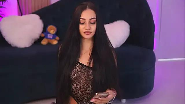NinaSolenne from StripChat