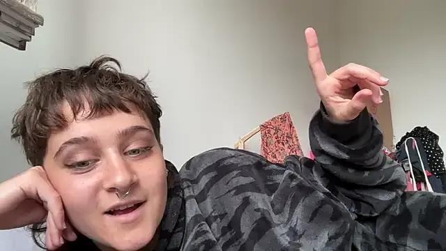 NIQUE_TARAXX from StripChat is Freechat