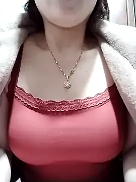 Niramiu from StripChat is Freechat