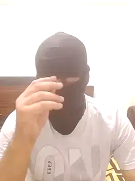 Nisreenn from StripChat is Freechat