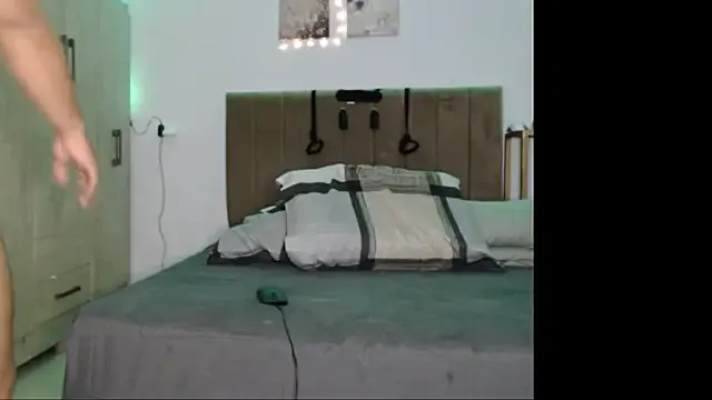 noahurda21 from StripChat is Freechat