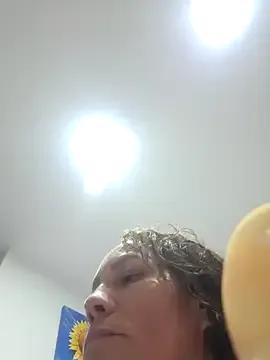 nohak_model from StripChat is Freechat