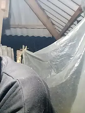 nui-show from StripChat is Freechat