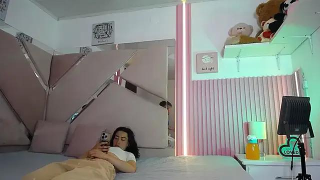 Girls: try live performances with matured performers, from dancing to quirks, in a variety of beautiful sex cams.
