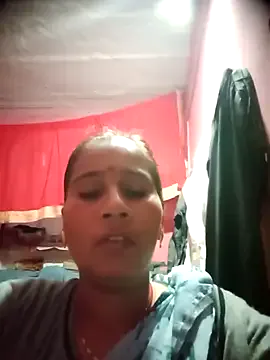 OliveGreen22 from StripChat is Freechat