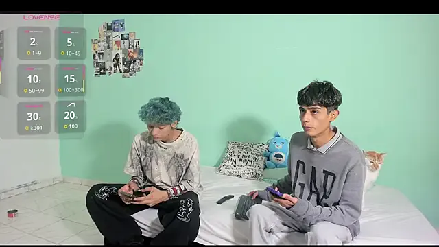 oliverhot2005 from StripChat is Freechat