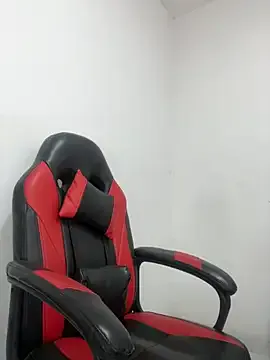 Olivia_Rousett from StripChat is Freechat