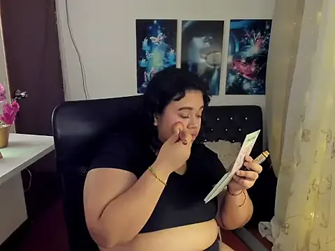 Girls: try live performances with matured performers, from dancing to quirks, in a variety of beautiful sex cams.