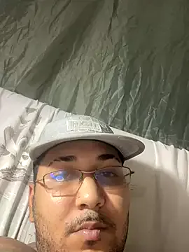 omascarado__ from StripChat is Freechat