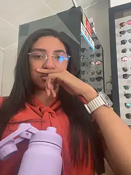 oralin from StripChat is Freechat