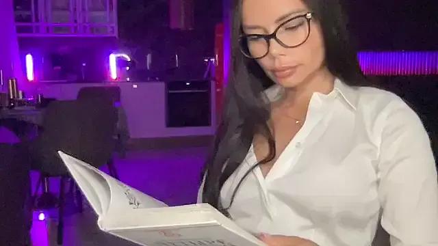 Girls: try live performances with matured performers, from dancing to quirks, in a variety of beautiful sex cams.