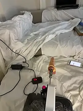 Ozge-SluttyScream69 from StripChat