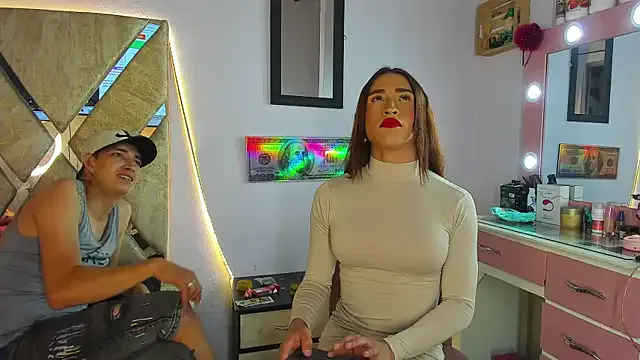 Girls: try live performances with matured performers, from dancing to quirks, in a variety of beautiful sex cams.