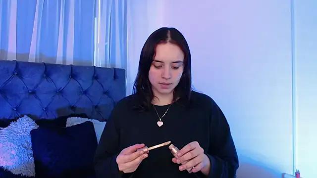 Paris_bby from StripChat is Freechat