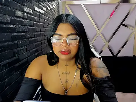 ParisBustamanterx from StripChat is Freechat